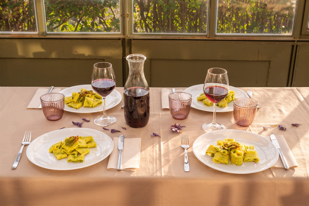 I piatti della degustazione in tavola